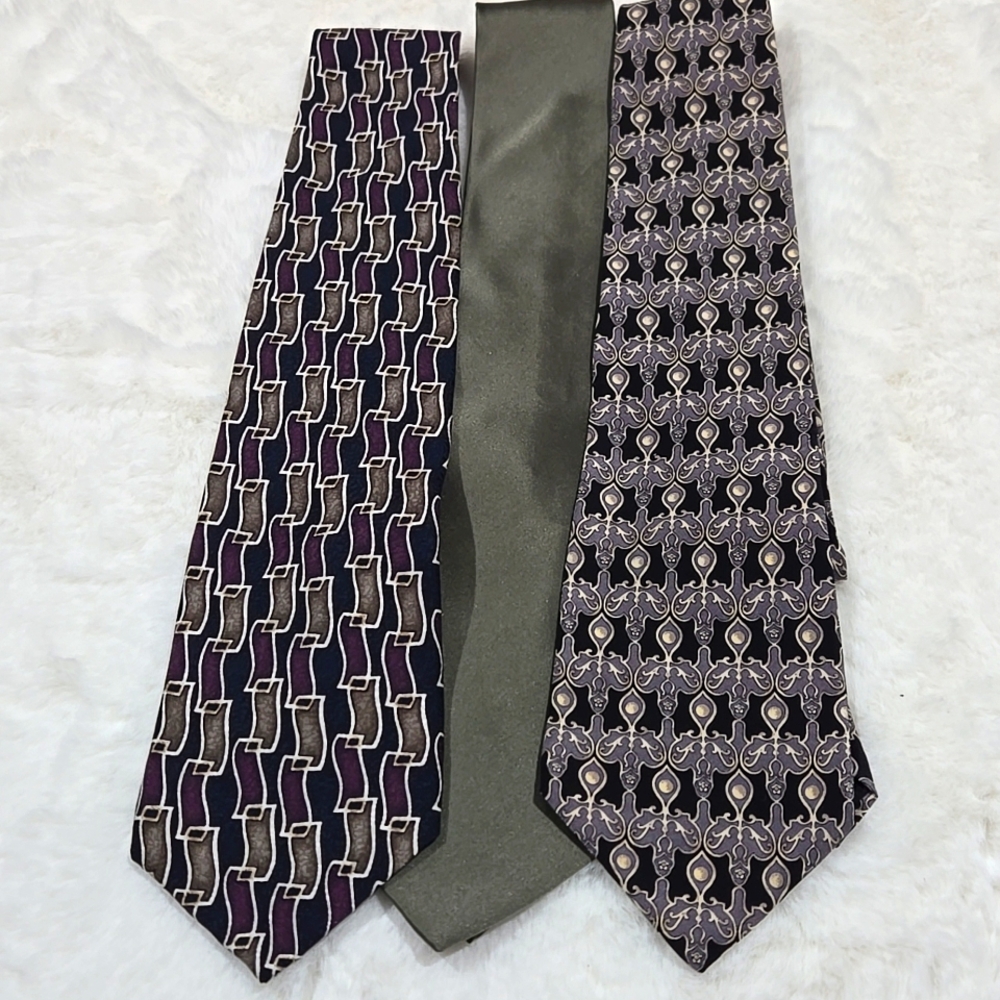 The Metropolitan Museum of Art 3 men's ties, hunter green black, gray